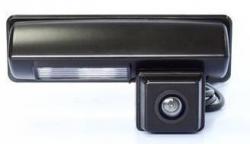 Камера заднего вида Farcar для Mazda  811 MPV (2006-2016)